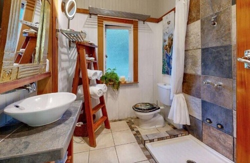Bluff Hill Bed & Breakfast | Bluff Hill Lighthouse B&B
