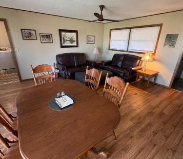 Springfield House | Bluffs Bend Retreat