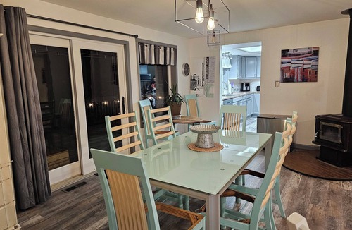 Camano Island House | Bluffside, Mountain View Family Retreat