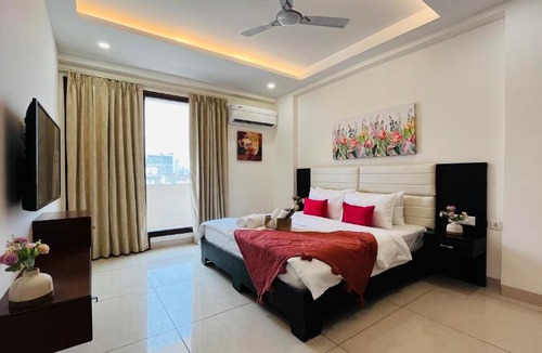 Gurugram Apartment | BluO 3BHK Golf Course Road - Balcony, Lift, Terrace