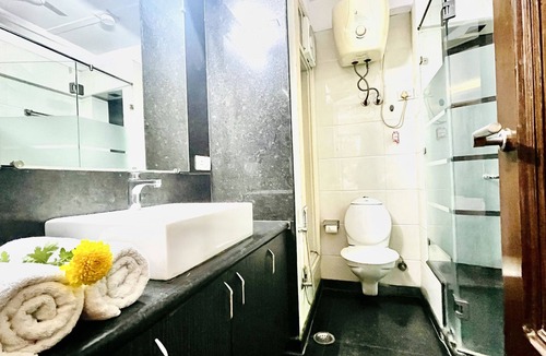 Sheikh Sarai Apartment | BluO Park Facing 3BHK -Lift, Balcony, Parking
