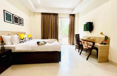 Gurugram Apartment | BluO Studio2 Golf Course Road - Gym, Terrace Garden