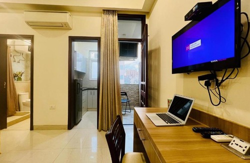 Gurugram Apartment | BluO Studio2 Golf Course Road - Gym, Terrace Garden