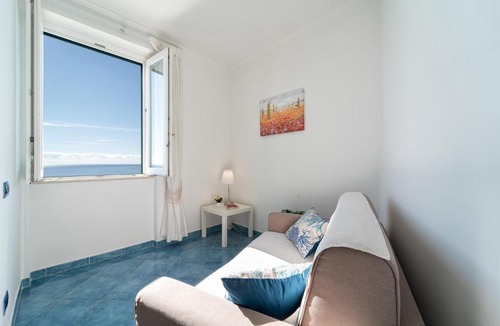 Amalfi House | Blurose