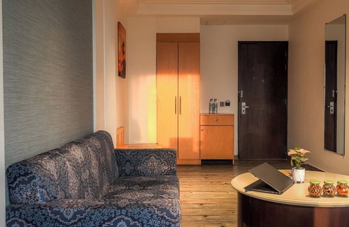 Ranjit Avenue Hotel | BluSalzz Residence Amritsar