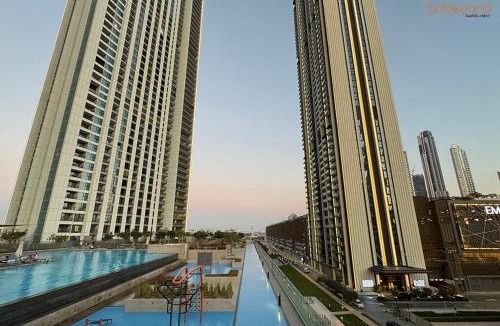 Za'abeel 2 Apartment | Bnbeyond's Artistic Luxe Retreat with Burj Views