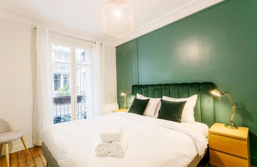 Quartier du Mail Apartment | BnBNova - 1BR - Central Paris & Palais Royal