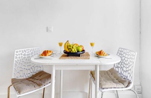 2nd Arrondissement Apartment | BnBNova - Charming Studio - Steps from Le Marais & Montorgueil