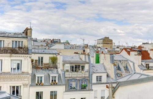 2nd Arrondissement Apartment | BnBNova - Charming Studio - Steps from Le Marais & Montorgueil