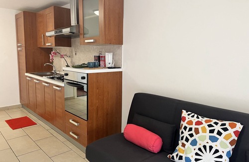 Pero Apartment | Bnbook - Olona C