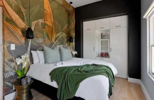 Bo'Kaap House | Bo-Kaap Elegance Historic Luxury & Mountain Views