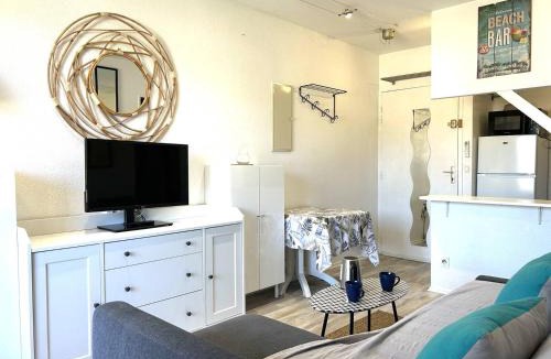 La Faviere Apartment | BO570-T62 Studio cabine 4 couchages BORMES LES MIMOSAS