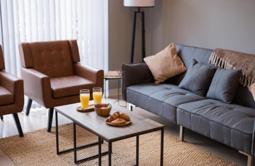 Wolverhampton Apartment | Board Games & Chill Stylish City Apartment