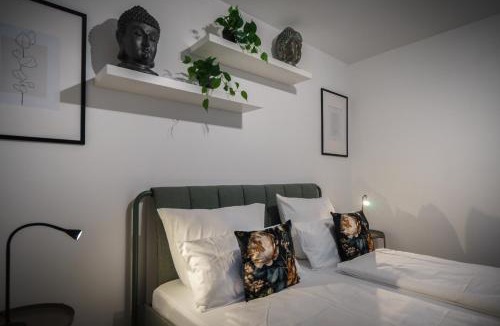 Mettingen Apartment | Boardinghaus Grünefeld W5 I by Wooon I P I Küche I Smart TV