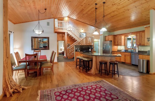 Mayfield House | Boardman Monarch Lodge, 2-Guest Special: Riverfront, Hot Tub, Fireplace