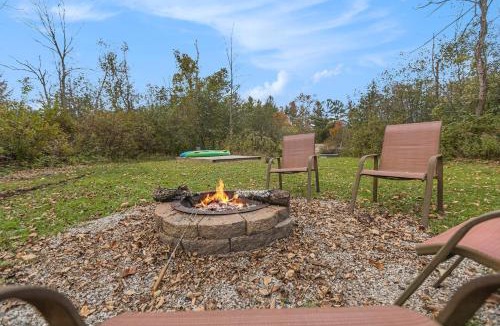 Mayfield House | Boardman Riverfront Retreat close to Downtown TC 800