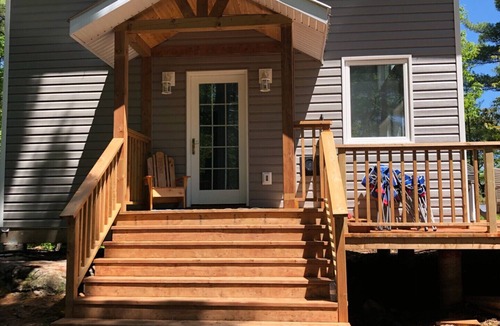 Frontenac Cottage | Boat Access Cottage on Buck Lake, 25 minutes N of Kingston ON