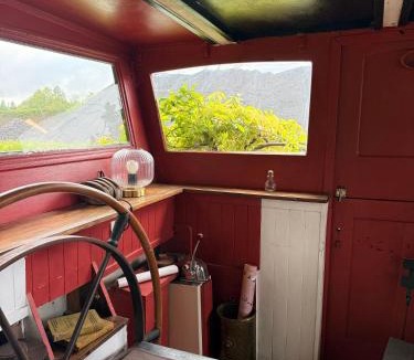 Thourotte Boat Rental | Boat adventure 1hr from Paris