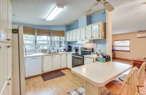 Satsuma House | Boat Dock & Waterfront Deck: Home in Satsuma!