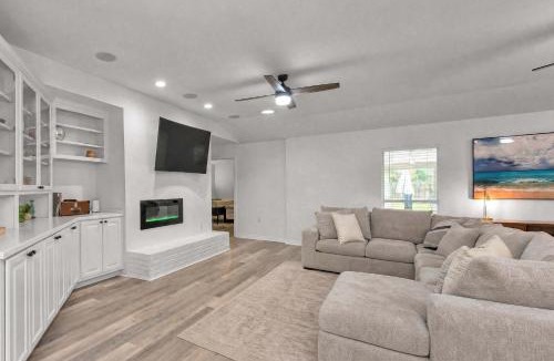 Fort Walton Beach House | Boat House - Steps to Boat Ramp, Grill & 1 Mile to Beach