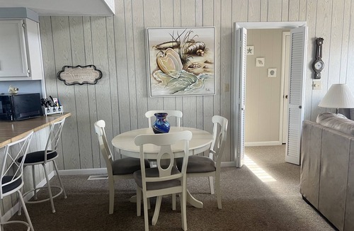 Atlantic Beach House | Boaters Delight! Enjoy your vacation while you dock your boat in this new rental
