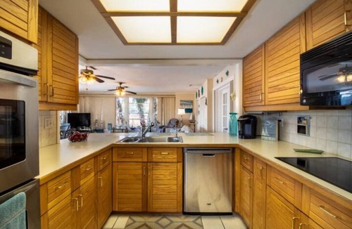 Whitney Beach House | Boaters Gateway