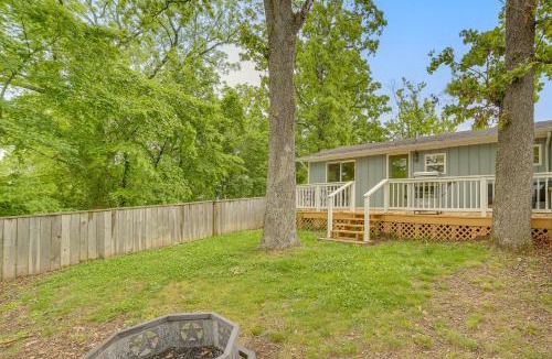 Omaha Apartment | Boating Basecamp! Apt 3 Mi to Table Rock Lake