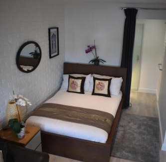Sandwich Apartment | Boatyard View
