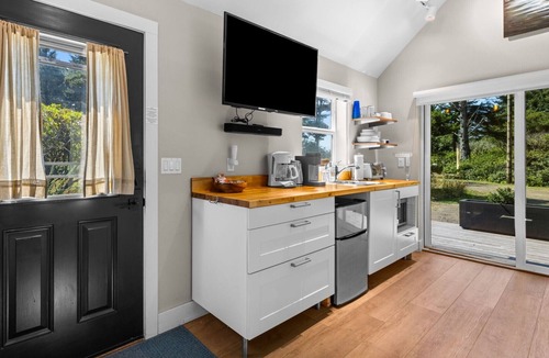 Yachats Cabin | Bob Creek Studio - across from Bob Creek Beach, Forest.