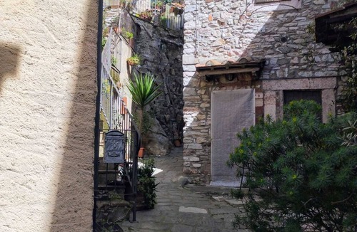 Sassetta House | Bob House