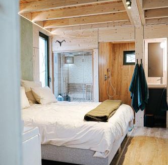 Mons Cabin | Bobble Mons