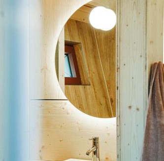 Mons Cabin | Bobble Mons