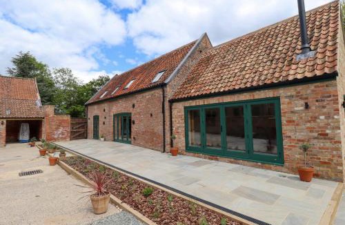 Alford House | Bobblehat Barn