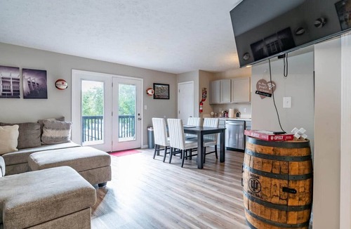 Bloomington Apartment | Bobby Knight Hall - 4 Bd Townhome by IU Sports
