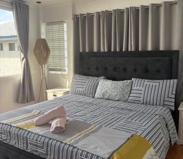 Bauang Villa | Bobby's Villa Beachfront, Paringao, La Union