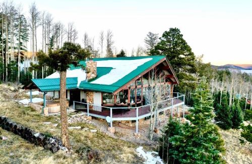 Red River House | Bobcat Peak- Luxury Home On Bobcat Pass