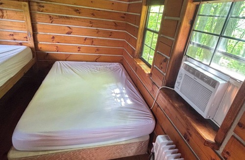 Rockbridge Cabin | Bobcat Rustic Cabin at Hocking Hills + Largest Bounce Castle