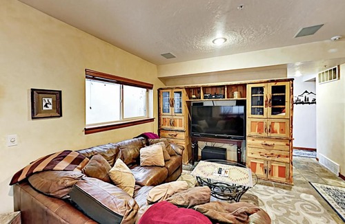 Bear Hollow Village House | Bobsled Paradise