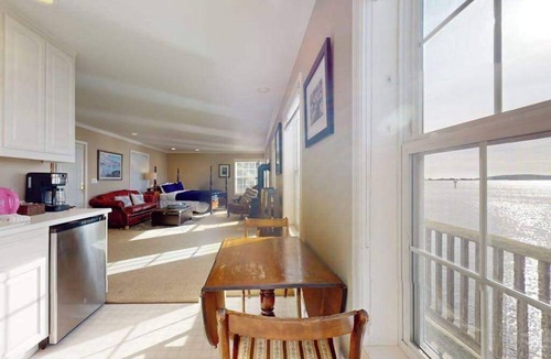 Old Town Apartment | Bodega Bay Waterfront Studio Cottage on Stilts with Fireplace