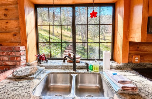Bodfish Cabin | Bodfish Ranch/sleeps 14/secluded on 3.5 acres