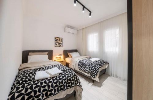 Bodrum City Center Apartment | Bodrum Center 2 Bedroom Calm Modern Garden Floor Flat - Yeni Dunya Bodrum