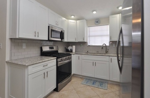 Sands House | Bogie Cottage: Easy ocean access