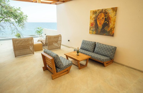 Kubutambahan Apartment | Bohemian Beachfront Apartments