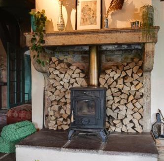 Portengen Villa | Bohemian Experience Wellness, Jacuzzi, Sauna, BBQ, Garden, Sleeps 14