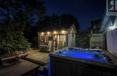 Saint Jacobs House | Boho 3-Bed House Retreat: Hot tub, Sauna, Cold Plunge Outdoor Shower, St. Jacobs