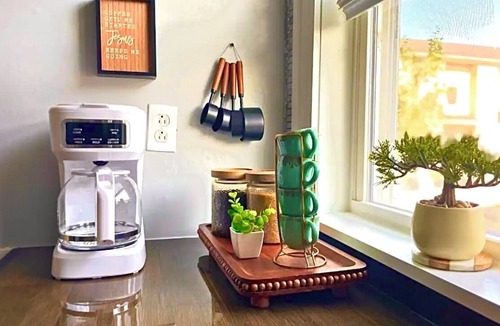 Pawtucket Apartment | Boho Breeze Romantic stay by UHome