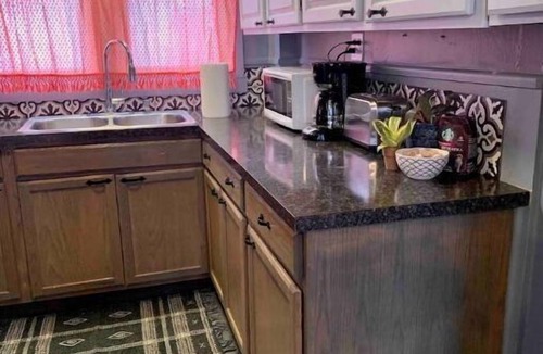 Richmond House | Boho Bungalow off Main-one block from Lovely Park