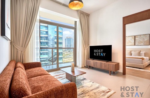 Al Barsha Apartment | Boho-Chic Comfort - 1BR Haven - Marquis 2020 Arjan