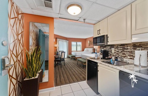 Southwest Orlando Apartment | Boho Chic Garden Condo 7 Min to Universal Parks