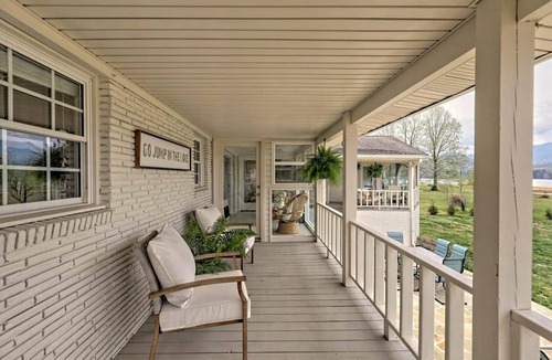 Hiawassee House | Boho Chic Lakefront Retreat by Chatuge Home Concierge | Hot Tub Fire Pit Dock Kayaks